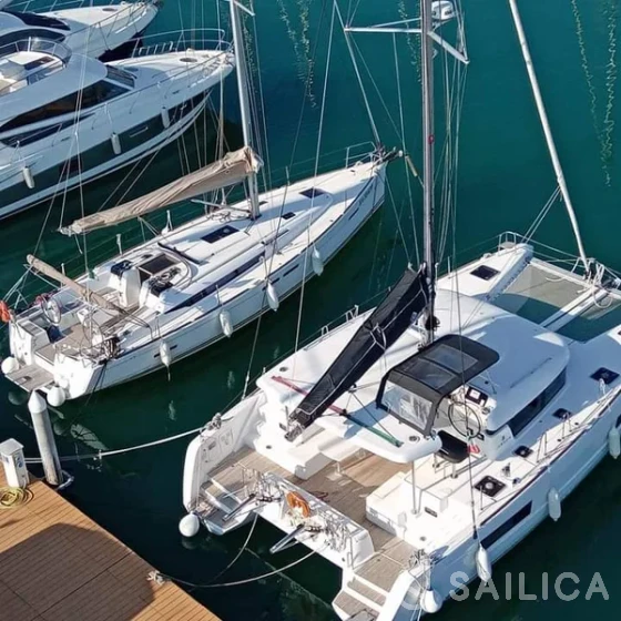 Lagoon 40 - Photo #56 Lagoon 40 - Yacht Charter Sailica