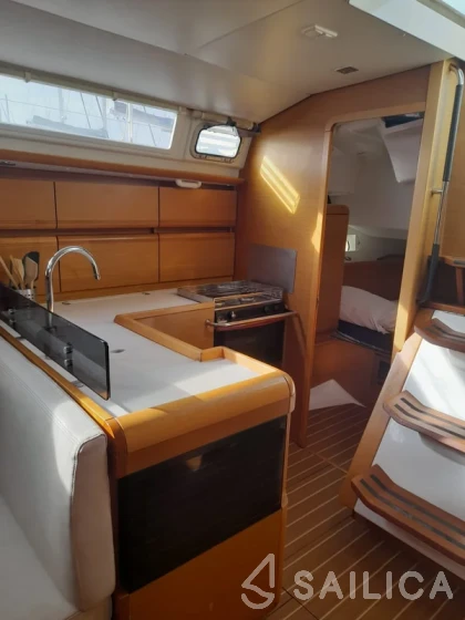 Sun Odyssey 439 - Yacht Charter Sailica