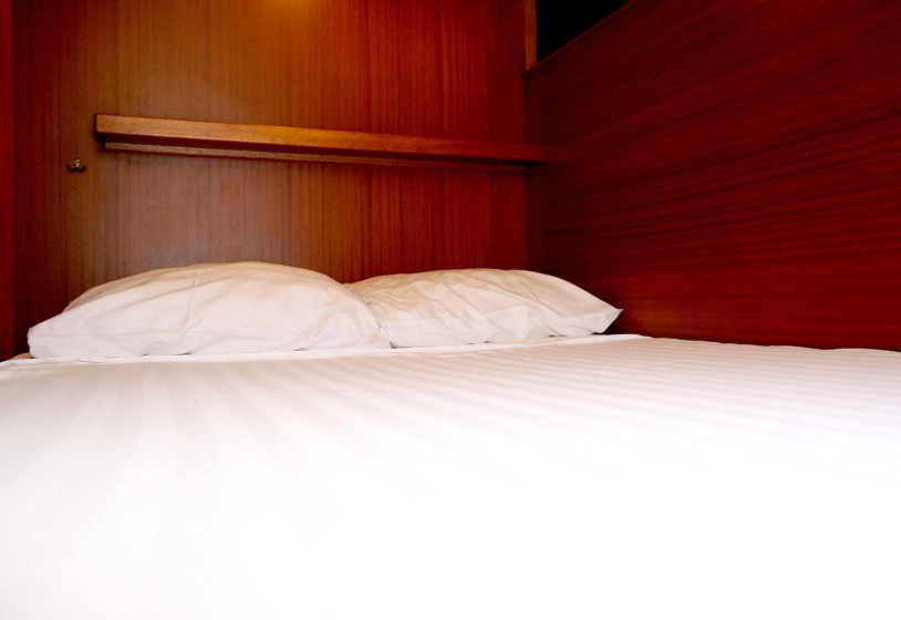 Merenpoort 1100s - Yacht Charter Sailica