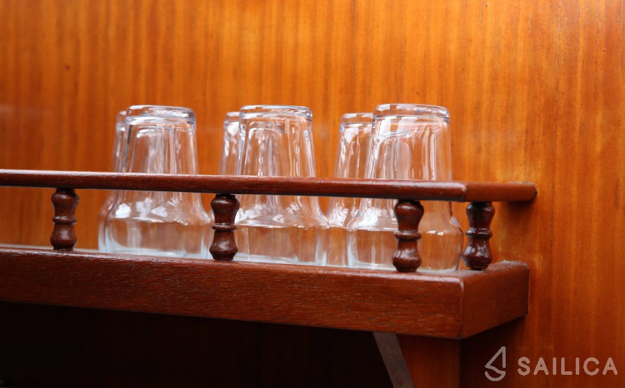 Merenpoort 1100s - Yacht Charter Sailica