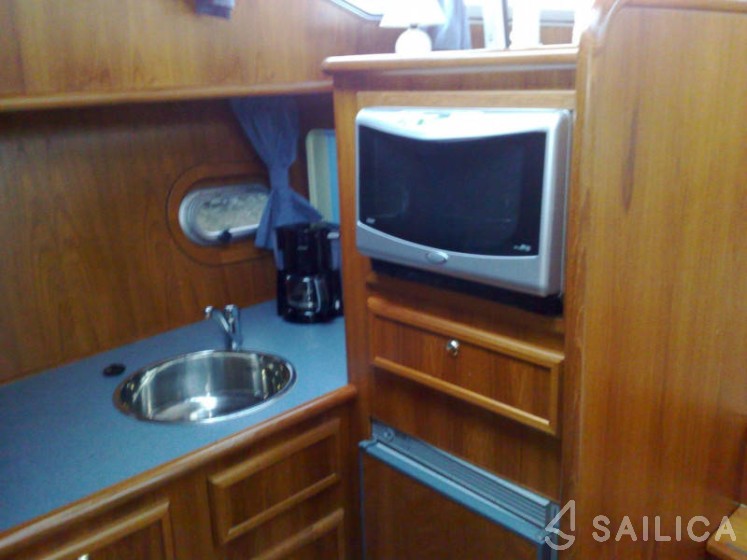 De Drait Advantage 42 - Yacht Charter Sailica