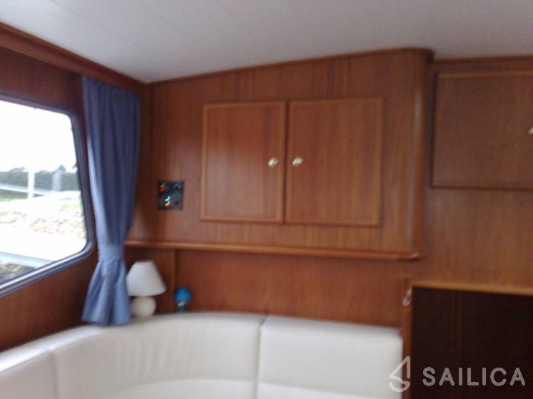 De Drait Advantage 42 - Yacht Charter Sailica