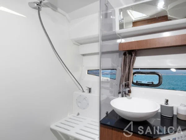 Merry Fisher 1095 FLY - Yacht Charter Sailica