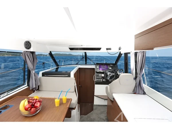 Merry Fisher 1095 FLY - Yacht Charter Sailica