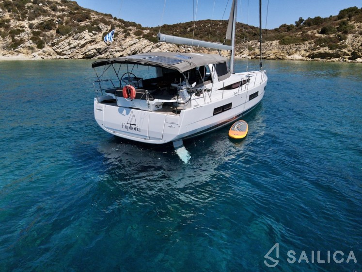 Jeanneau 60 - Yacht Charter Sailica