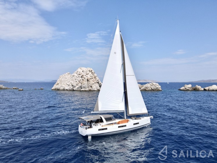 Jeanneau 60 - Yacht Charter Sailica