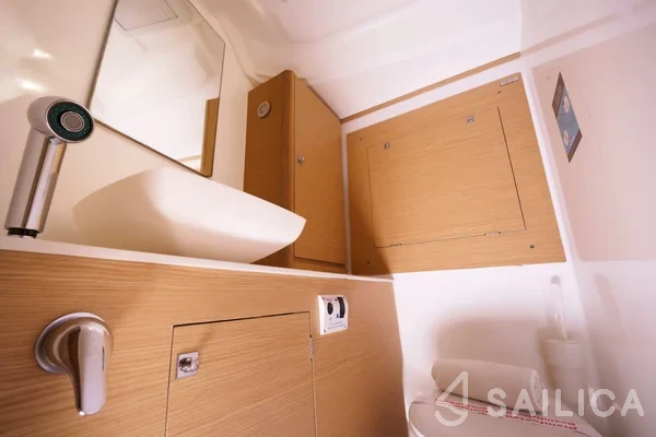 Dufour 390 - Yacht Charter Sailica