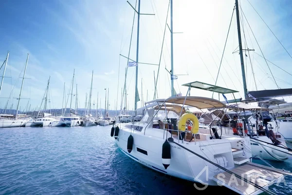 Dufour 390 - Yacht Charter Sailica