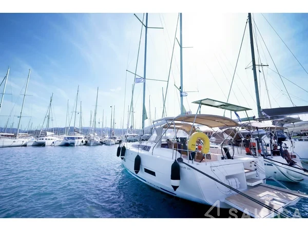Dufour 390 - Yacht Charter Sailica
