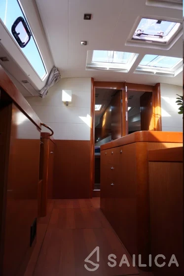 Oceanis 50 Family - Yacht Charter Sailica