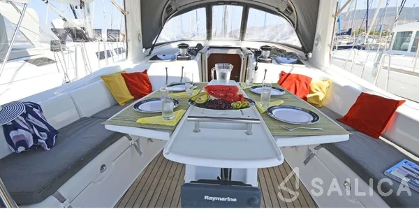 Oceanis 50 Family - Yacht Charter Sailica