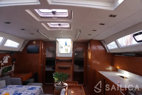 Oceanis 50 Family - Yacht Charter Sailica