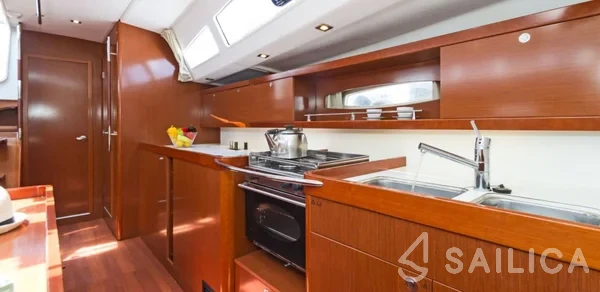 Oceanis 50 Family - Yacht Charter Sailica