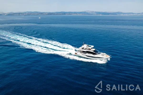 Galeon 640 Fly - Yacht Charter Sailica