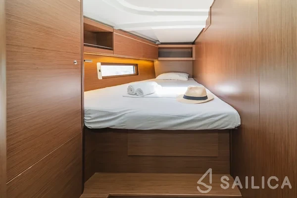 Oceanis 46.1 - Yacht Charter Sailica