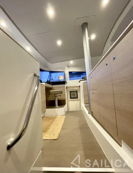 Bali 4.1 - Yacht Charter Sailica
