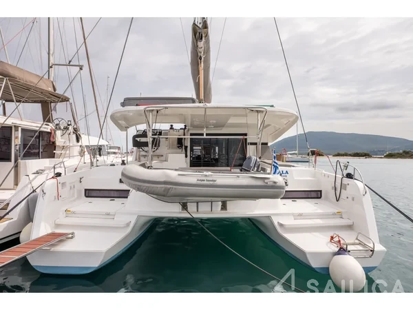 Lagoon 42 - Yacht Charter Sailica