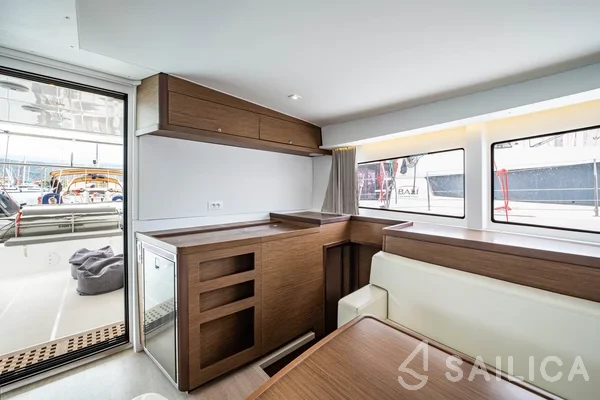 Lagoon 42 - Yacht Charter Sailica