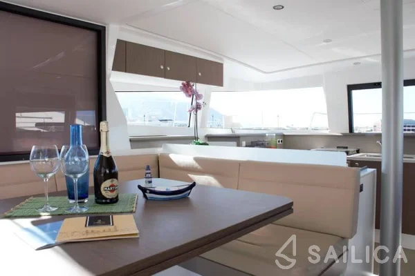 Bali 4.3 - Yacht Charter Sailica