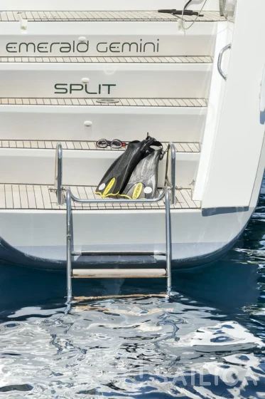 Lagoon 52F - Yacht Charter Sailica