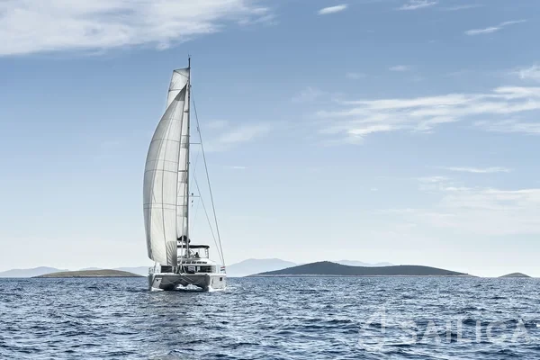 Lagoon 52F - Yacht Charter Sailica