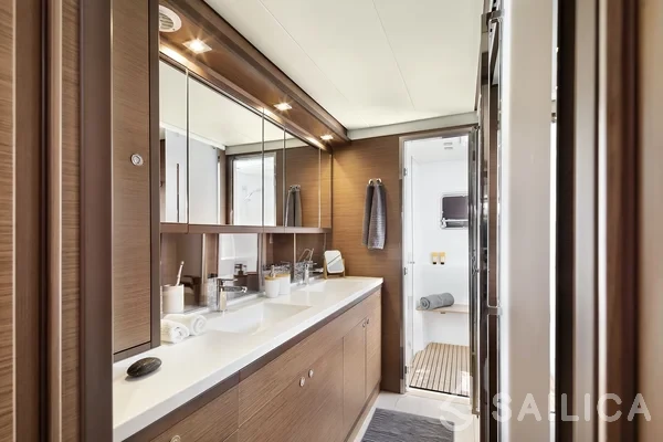 Lagoon 52F - Yacht Charter Sailica