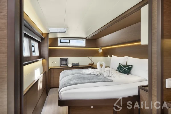 Lagoon 52F - Yacht Charter Sailica