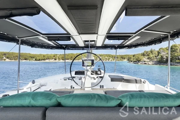 Lagoon 52F - Yacht Charter Sailica