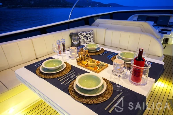 Maiora 24 - Yacht Charter Sailica