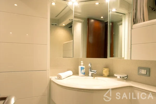 Maiora 24 - Yacht Charter Sailica