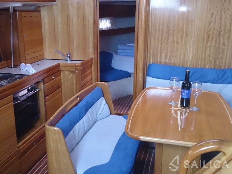 Bavaria 39 Cruiser - Yacht Charter Sailica