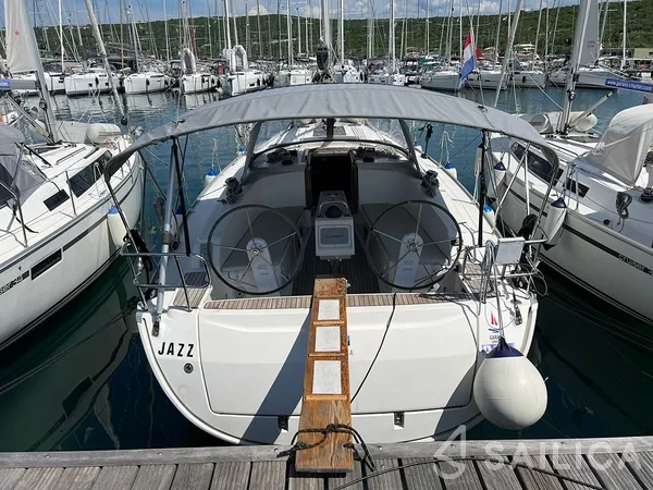 Bavaria 41 Cruiser - Yacht Charter Sailica