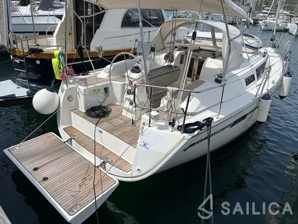 Bavaria 33 Cruiser - Yacht Charter Sailica