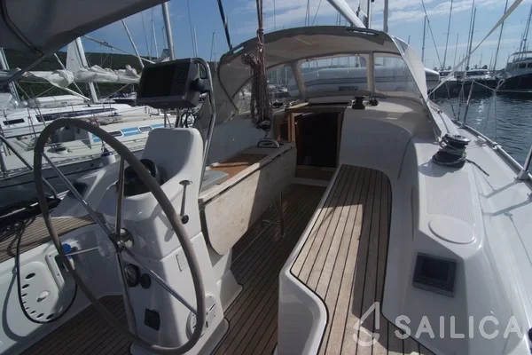 Bavaria 33 Cruiser - Yacht Charter Sailica