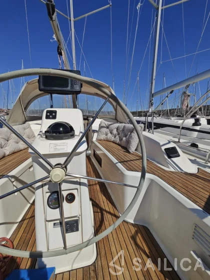 Bavaria 33 Cruiser - Yacht Charter Sailica