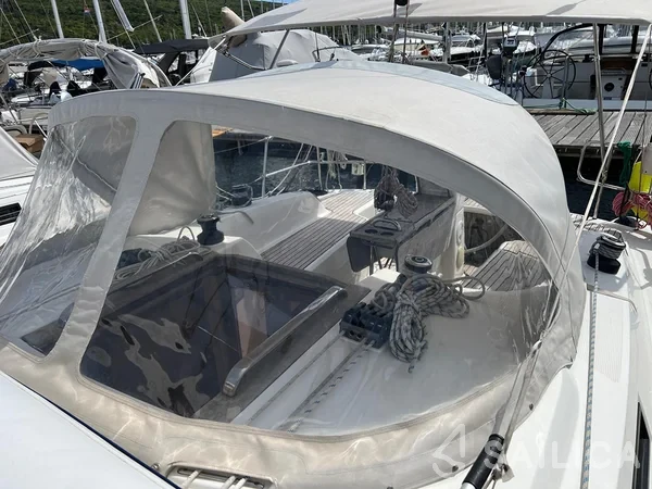 Bavaria 33 Cruiser - Yacht Charter Sailica
