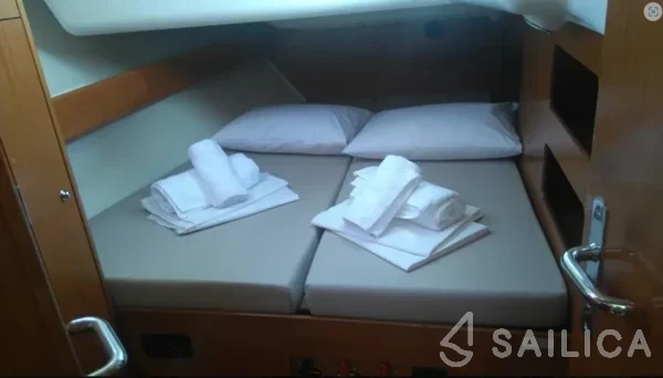 Cyclades 50.4 - Yacht Charter Sailica