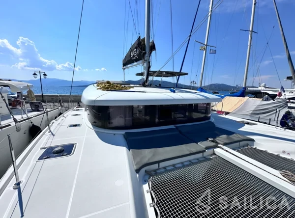 Lagoon 42 - Yacht Charter Sailica