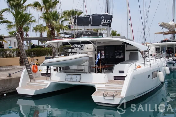 Lagoon 42 - Yacht Charter Sailica