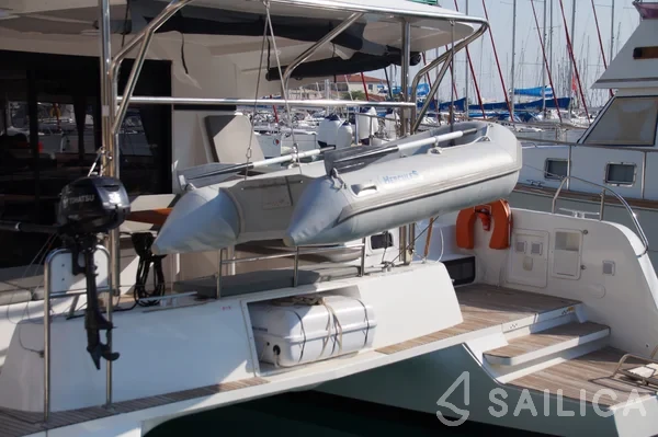 Lagoon 42 - Yacht Charter Sailica