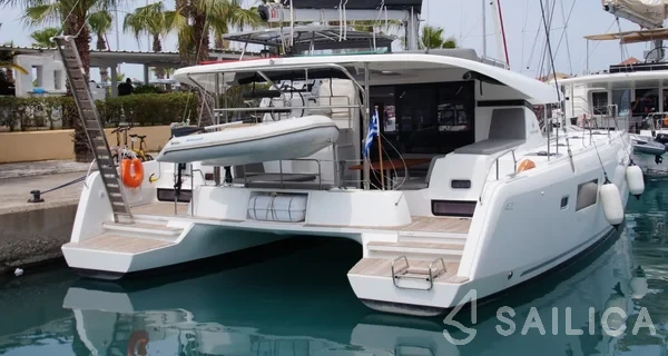 Lagoon 42 - Yacht Charter Sailica