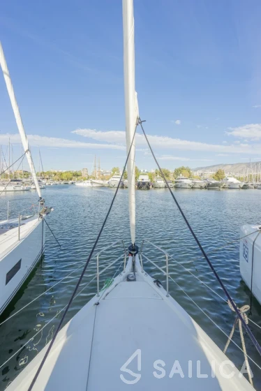 Sun Odyssey 410 - Yacht Charter Sailica
