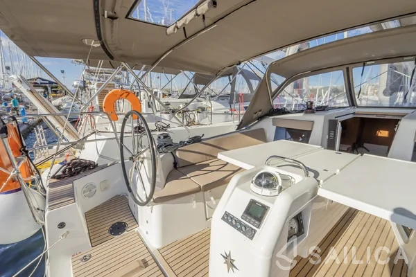 Sun Odyssey 410 - Yacht Charter Sailica