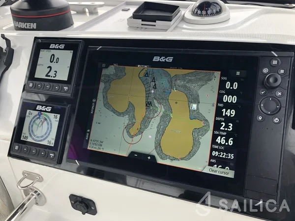 Lagoon 40 - Yacht Charter Sailica