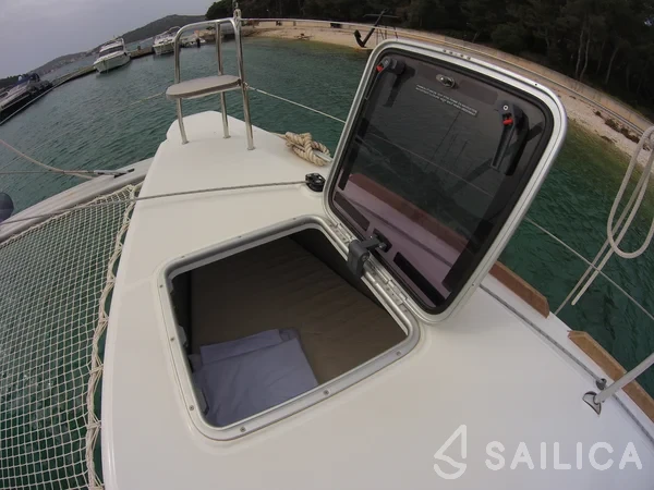 Lagoon 40 - Yacht Charter Sailica