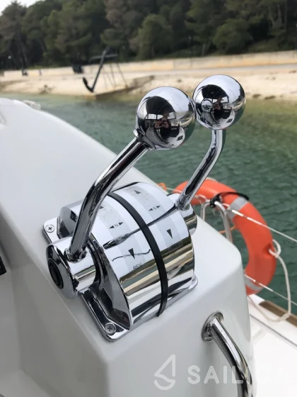 Lagoon 40 - Yacht Charter Sailica