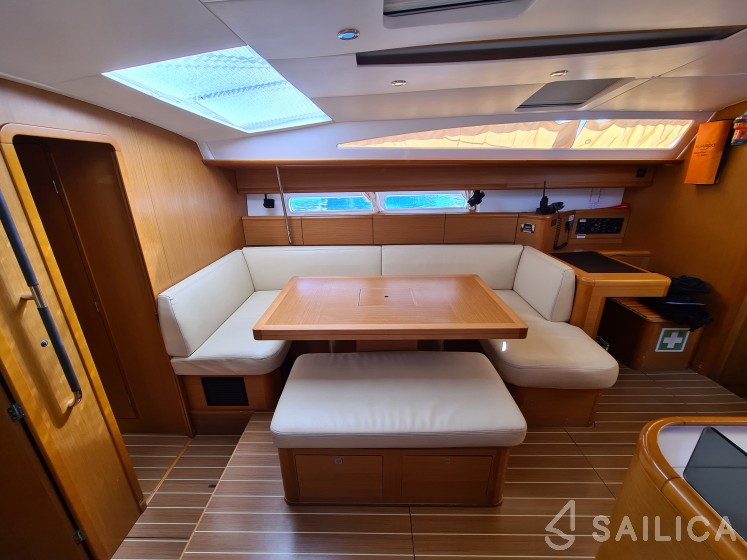 Jeanneau 53 - Yacht Charter Sailica