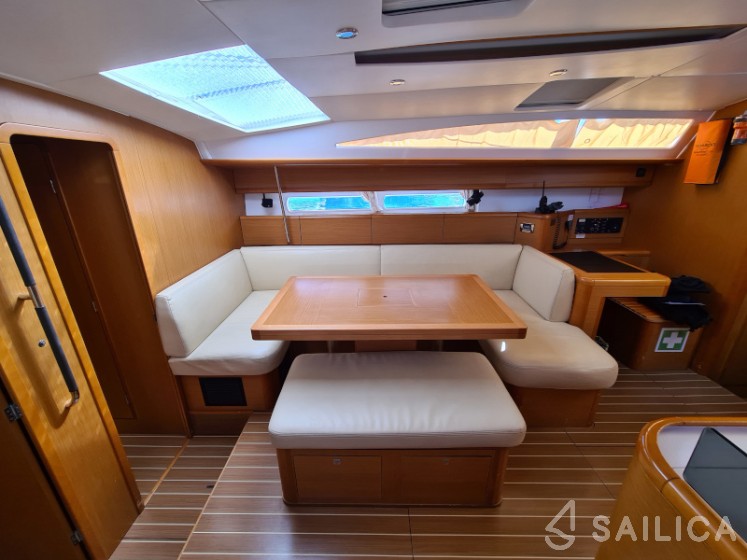 Jeanneau 53 - Yacht Charter Sailica
