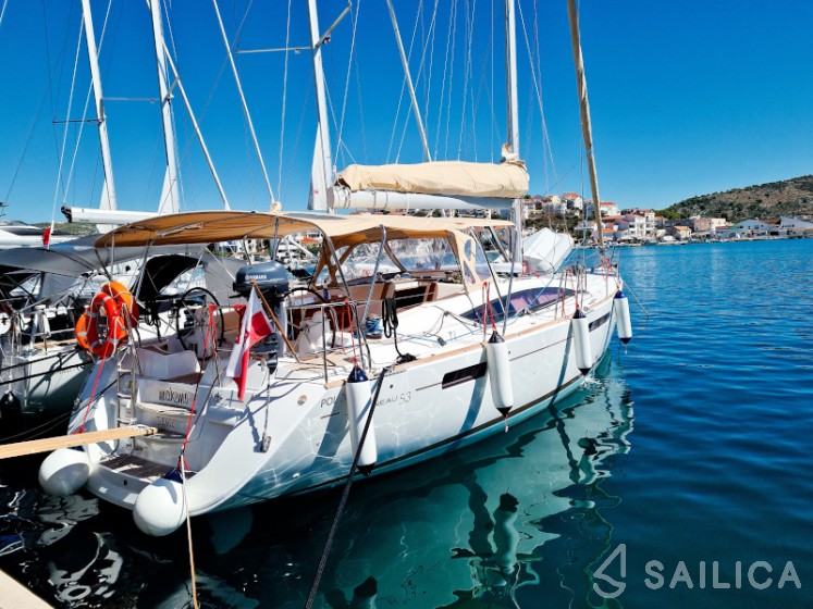 Jeanneau 53 - Yacht Charter Sailica