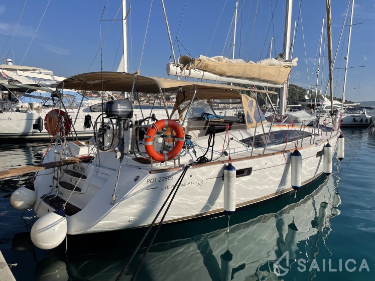 Jeanneau 53 - Yacht Charter Sailica
